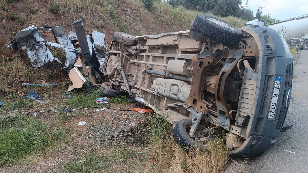 Gaziantep’ten yürek yakan fotoğraf! Yan yana toprağa verildiler 56